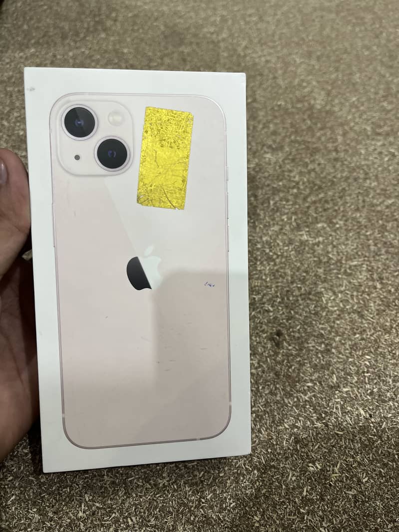 Apple iPhone 13 1