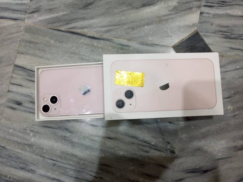 Apple iPhone 13 6