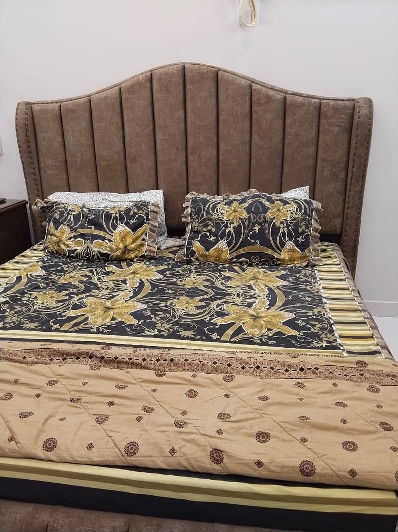 King size Bed 2