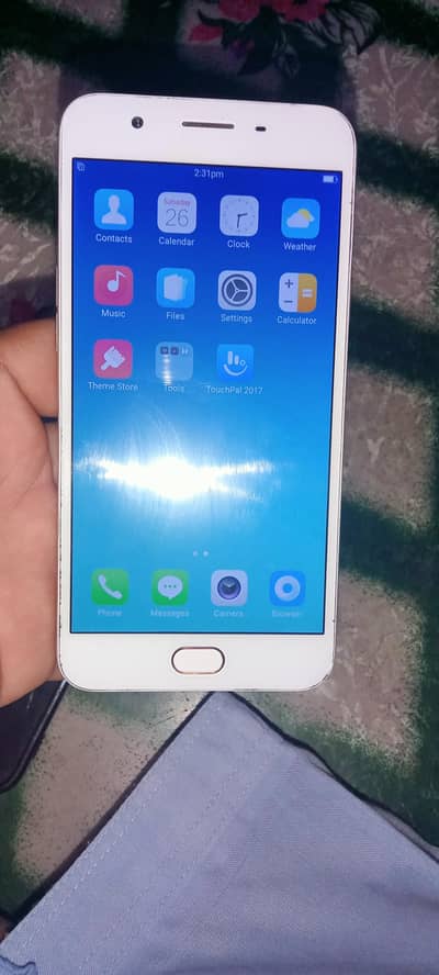 OPPO F1