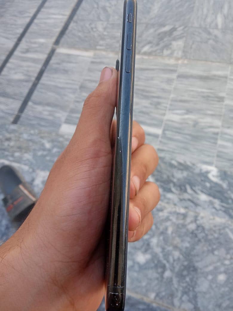 Apple iPhone 7 Plus 1