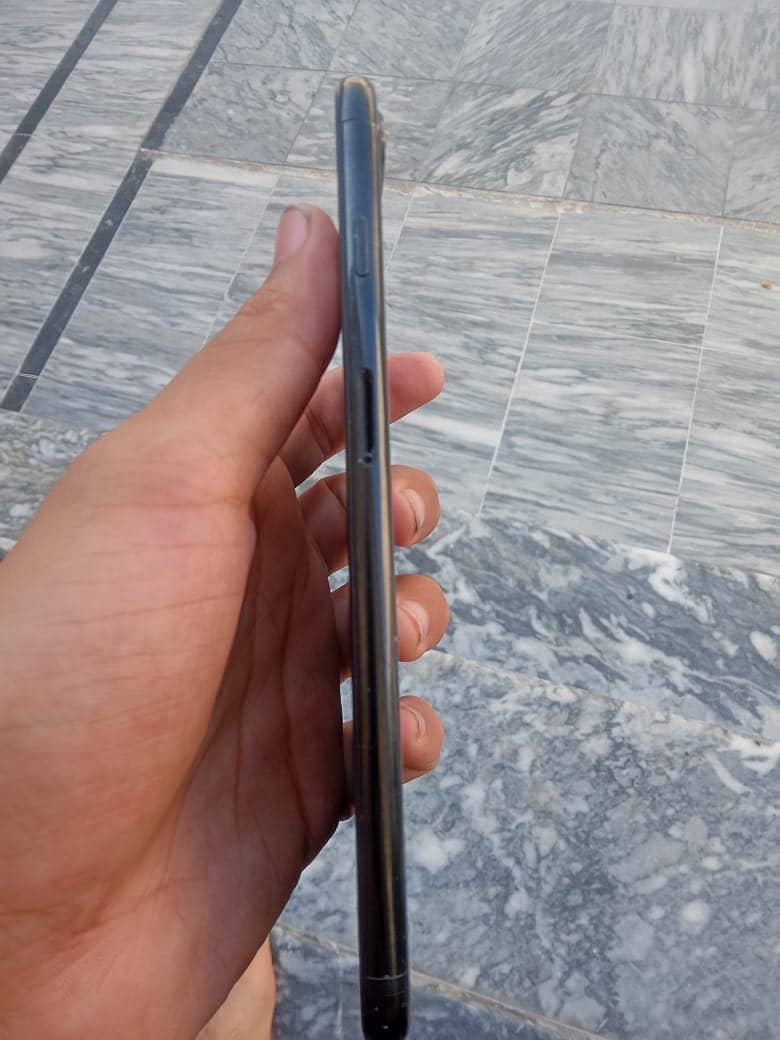 Apple iPhone 7 Plus 6