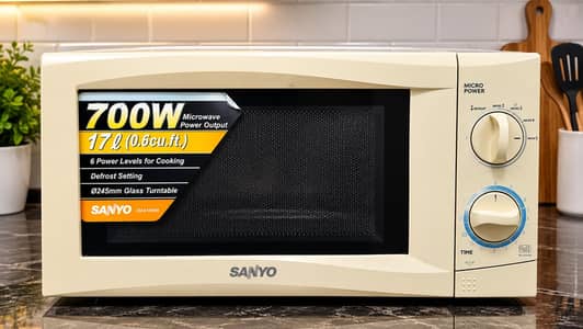 SANYO Microwave Oven – 700W | 17L Capacity