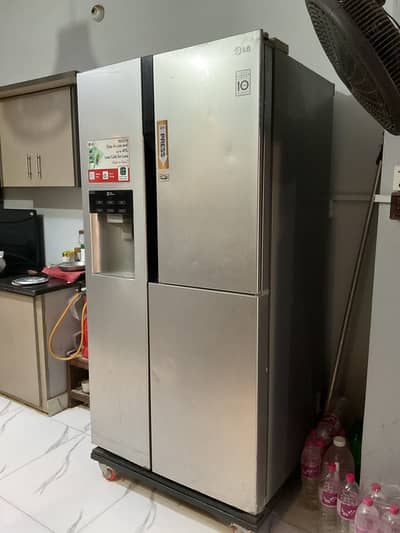 LG Refrigerator for Sale