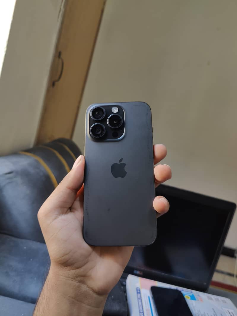 Apple iPhone 15 Pro 1