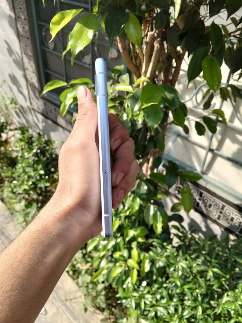 Google Pixel 7a 2
