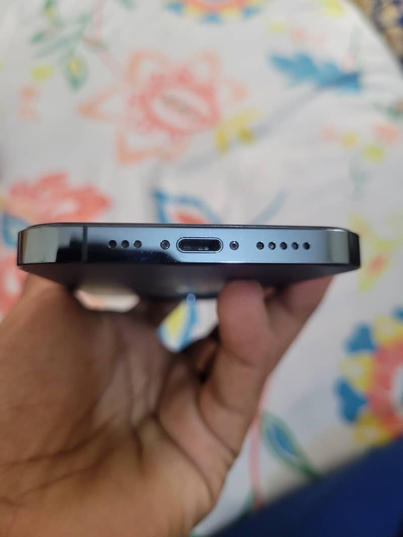 Apple iPhone 12 Pro 2