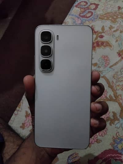 Infinix hot60i