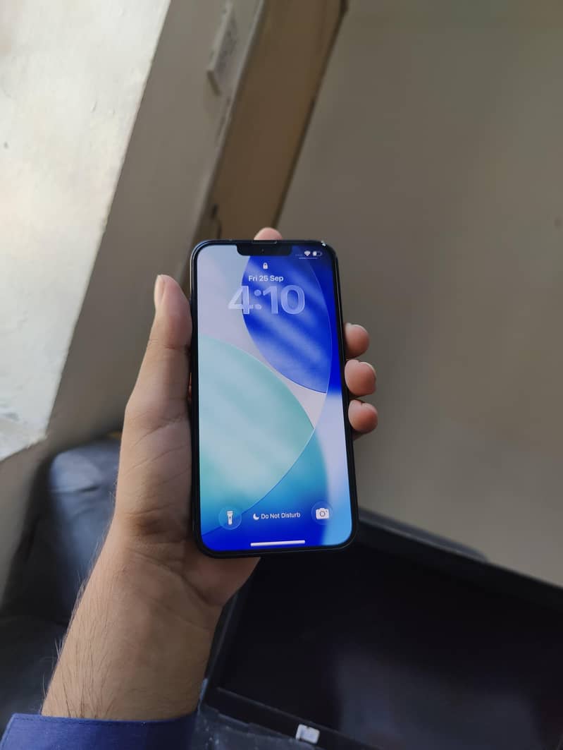 Apple iPhone 13 3