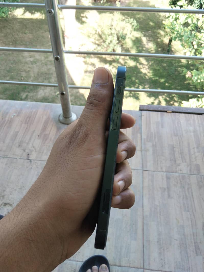 Apple iPhone 12 Pro 2