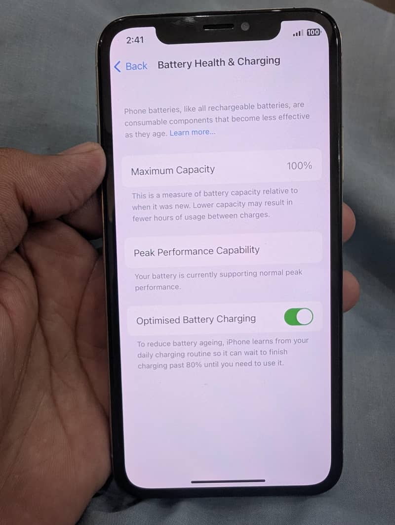 Apple iPhone X 4
