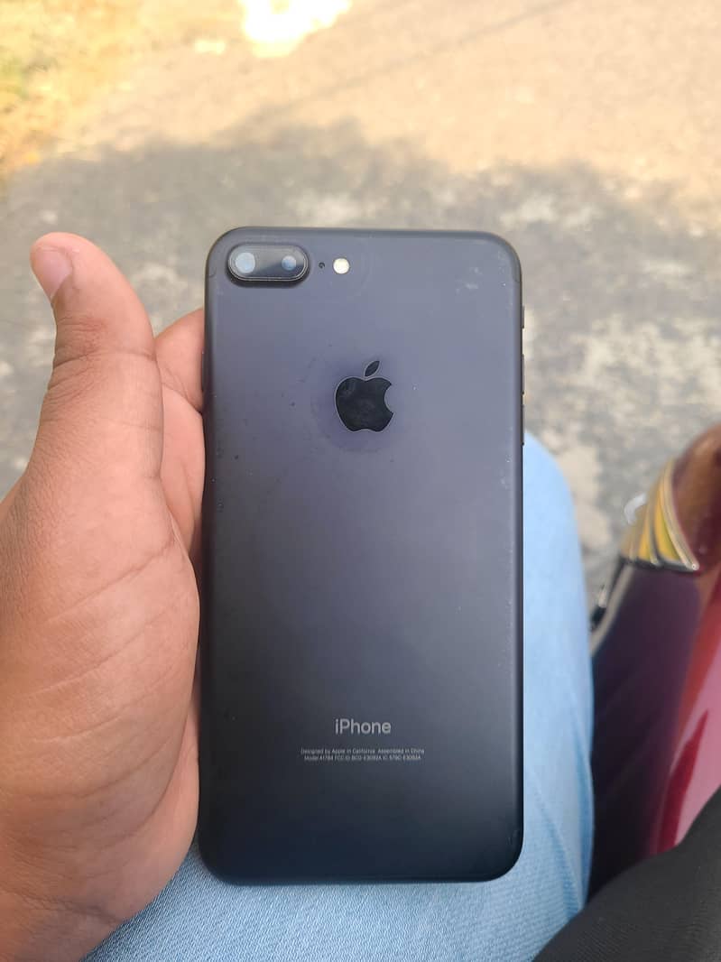 Apple iPhone 7 Plus 4
