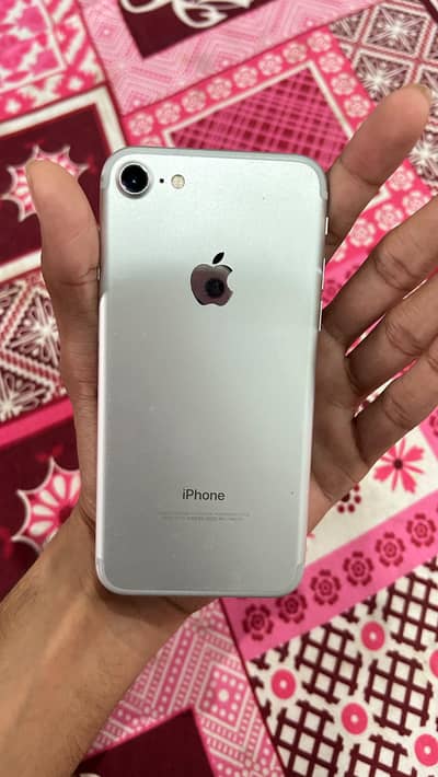 Apple iPhone 7