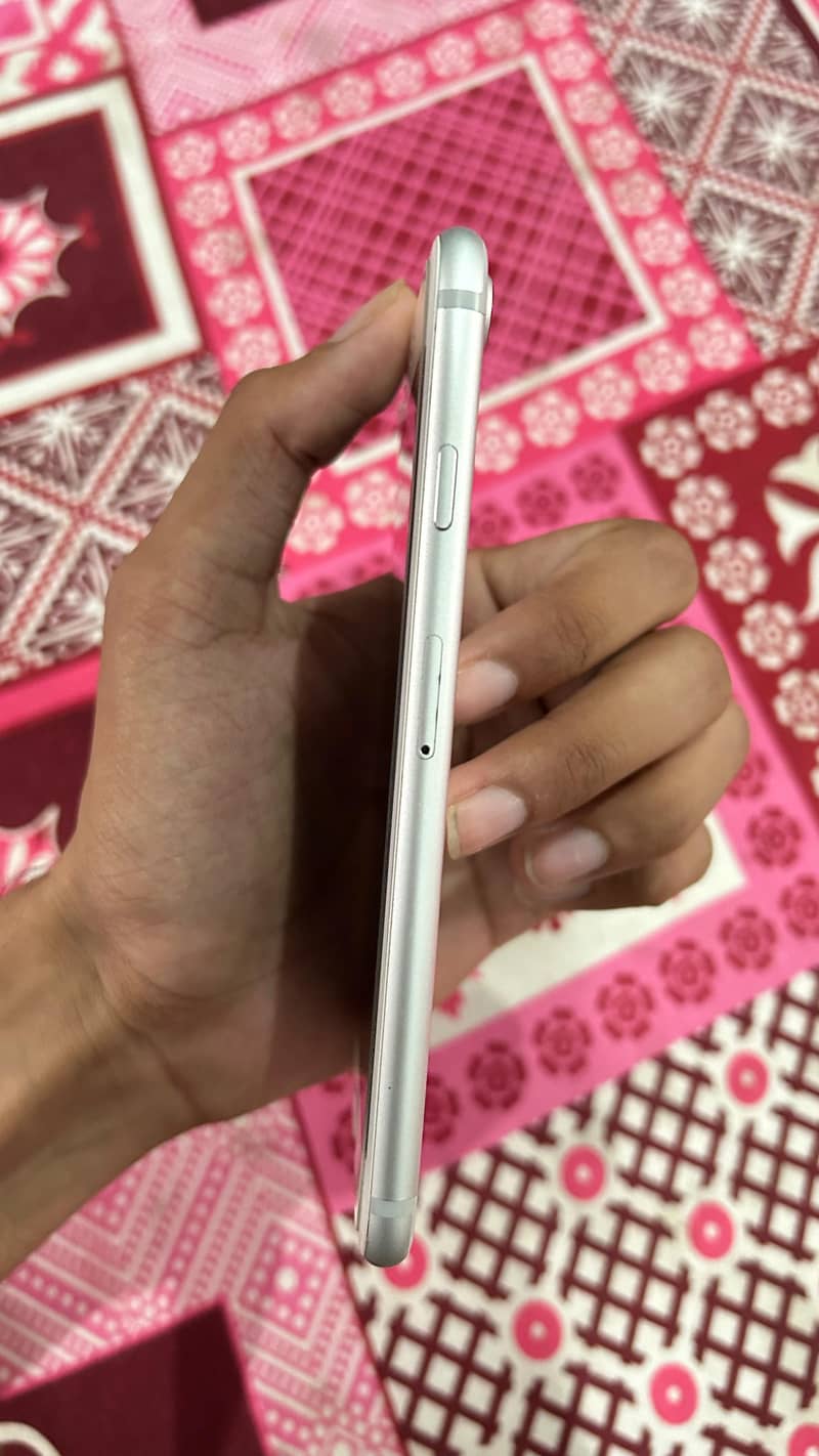 Apple iPhone 7 9