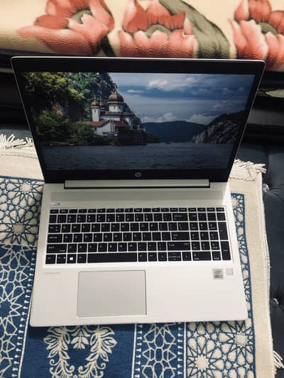 HP ProBook 450 G7 (i7-10gen]