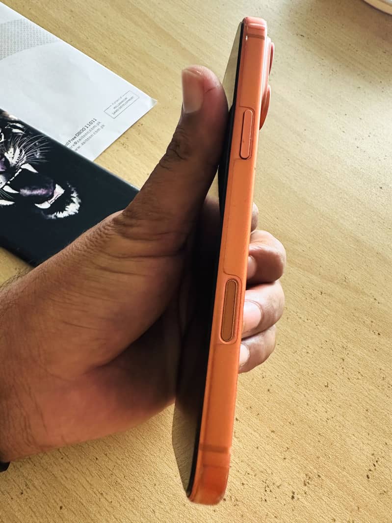 Apple iPhone 17 Pro Max 2