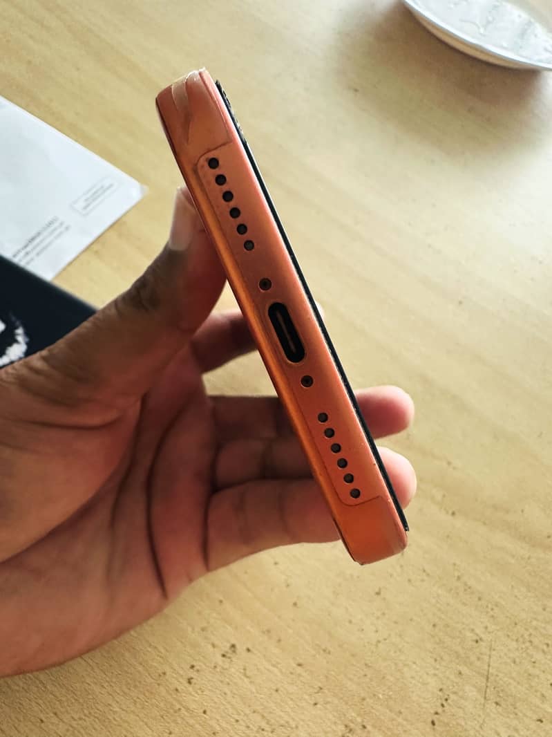 Apple iPhone 17 Pro Max 4