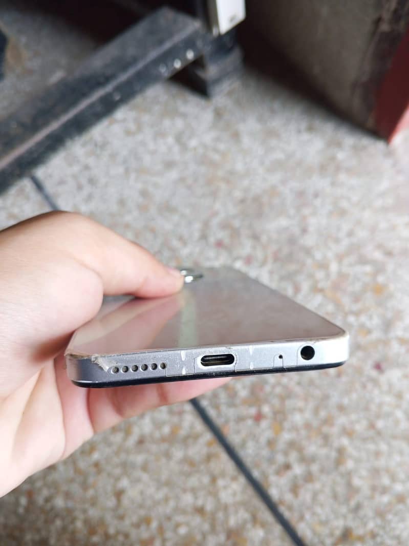 Tecno Spark 20 3