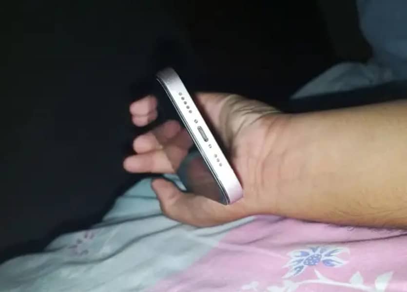 Apple iPhone 13 1