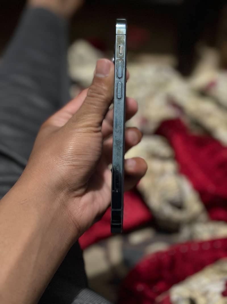 Apple iPhone 12 Pro 1