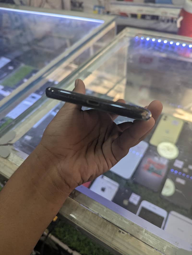 Apple iPhone 11 Pro Max 1