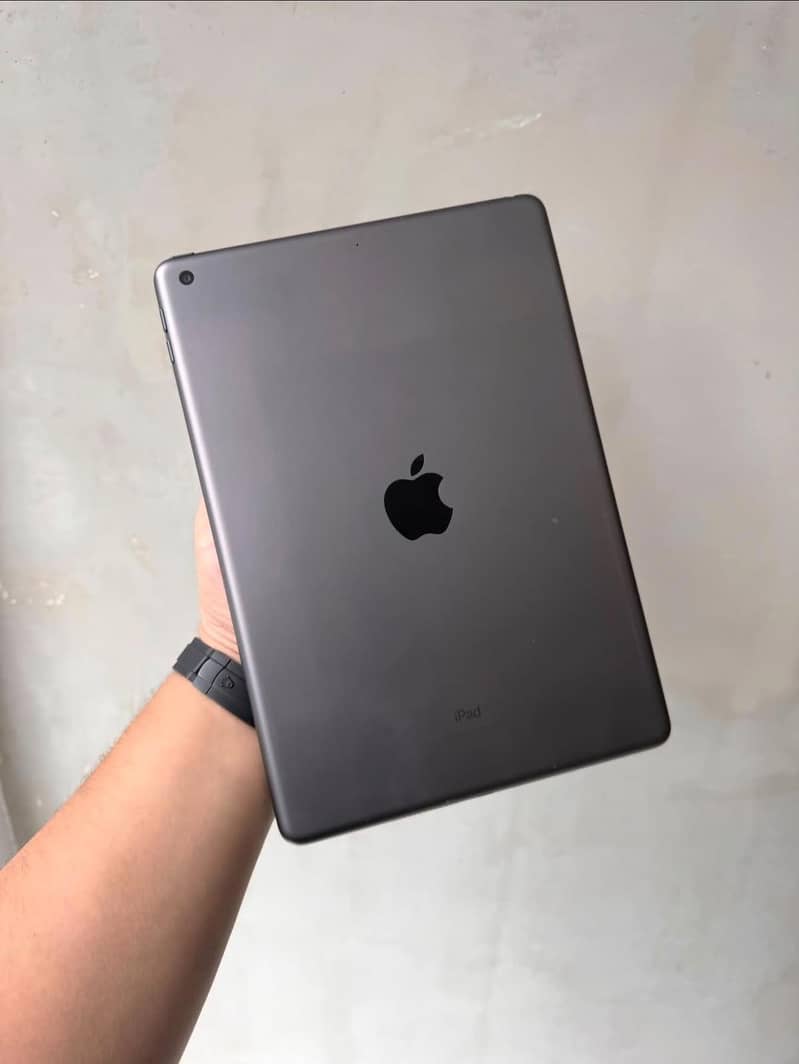 iPad 8th generation 32gb 0