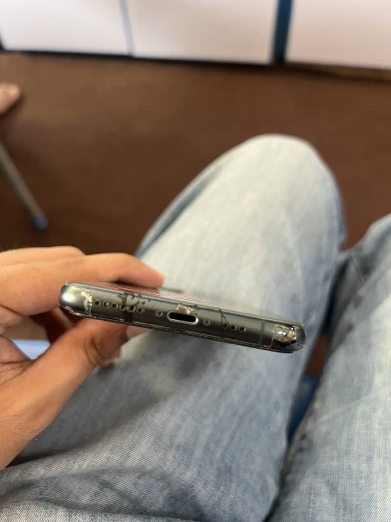 Apple iPhone 11 Pro 5