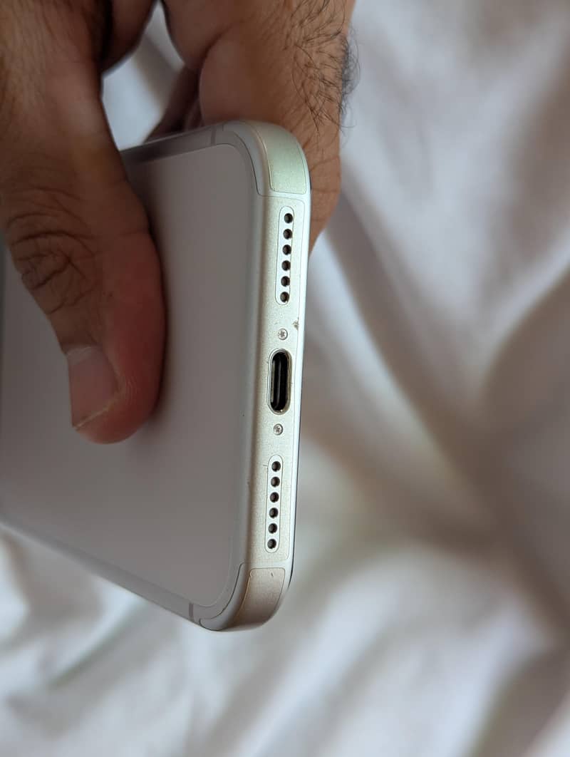 Apple iPhone 17 Pro Max 3