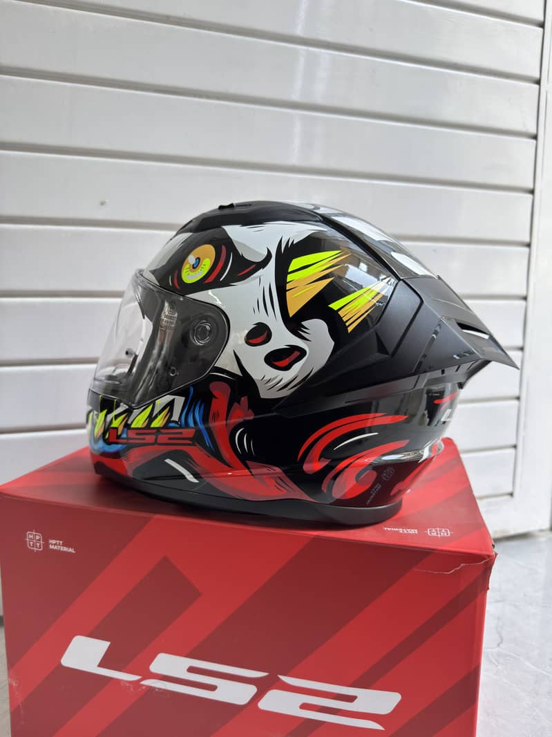 LS2 helmet 0