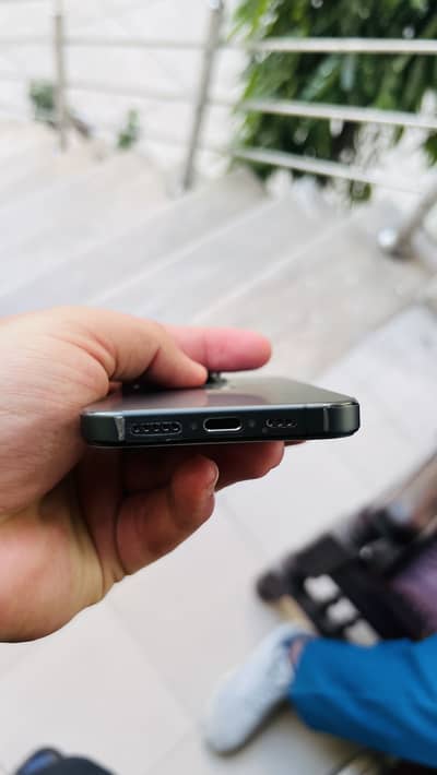 iPhone 15 Pro – 128GB – Black