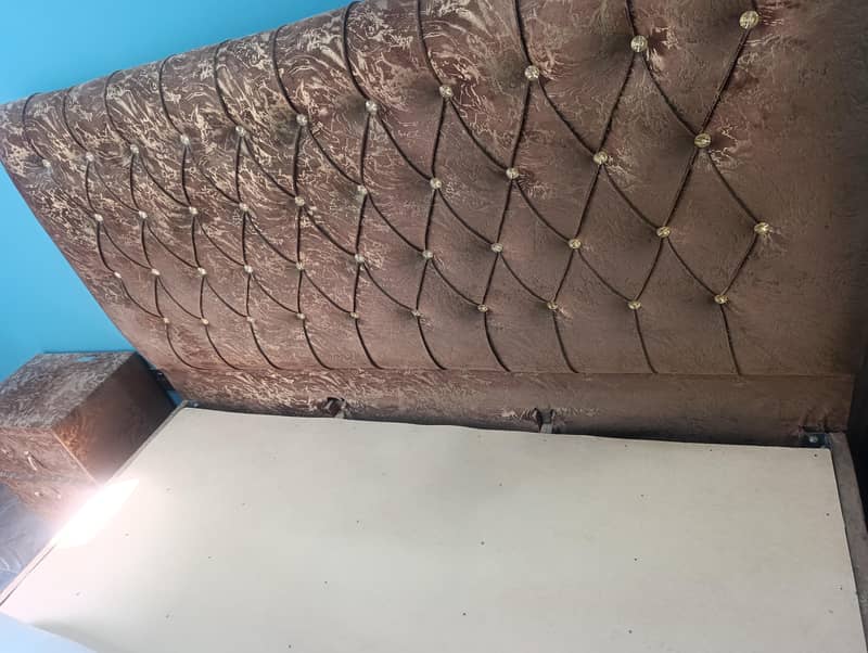 bed with safe table 3