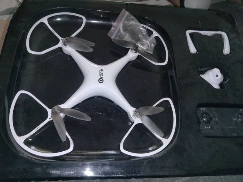 EXPLORERS Drone sky 1