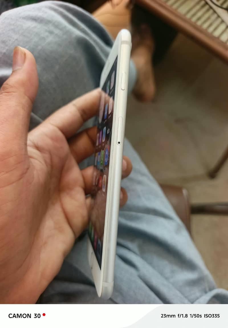 Apple iPhone 7 Plus 2
