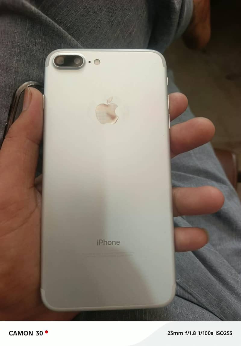 Apple iPhone 7 Plus 4