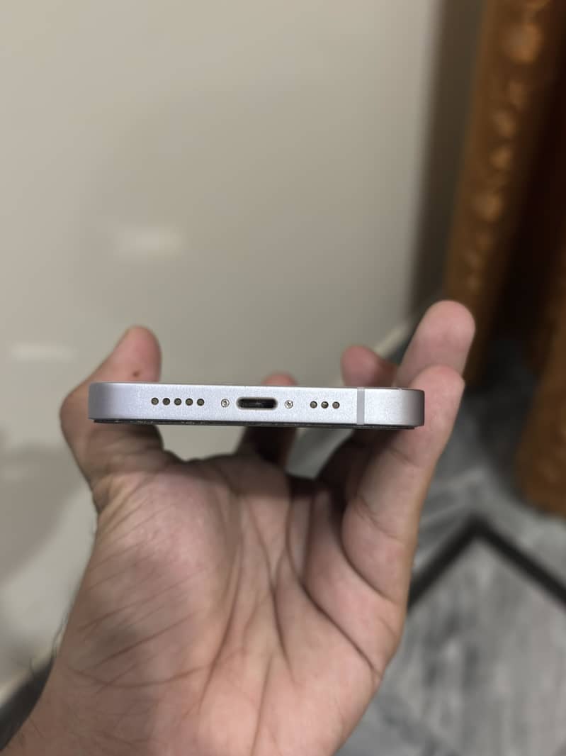 Apple iPhone 14 3