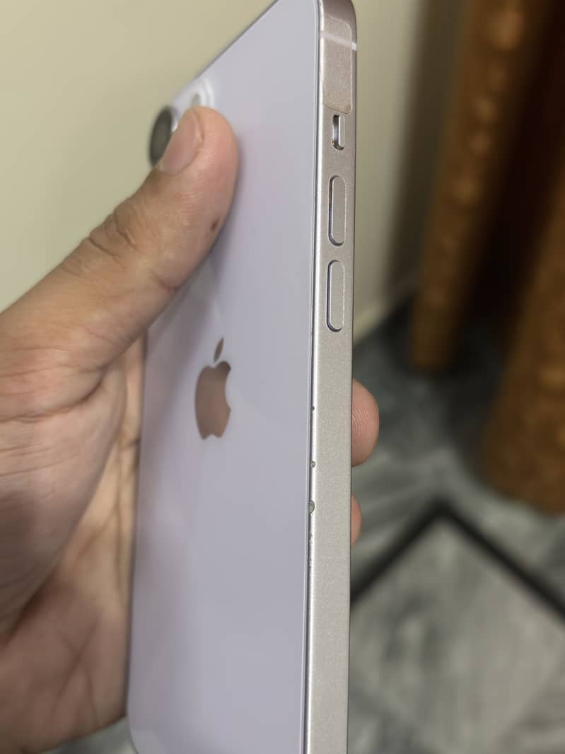Apple iPhone 14 4
