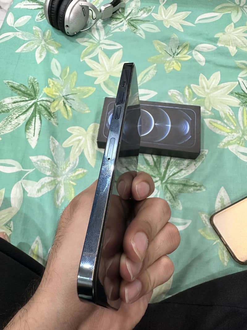 Apple iPhone 12 Pro Max 6