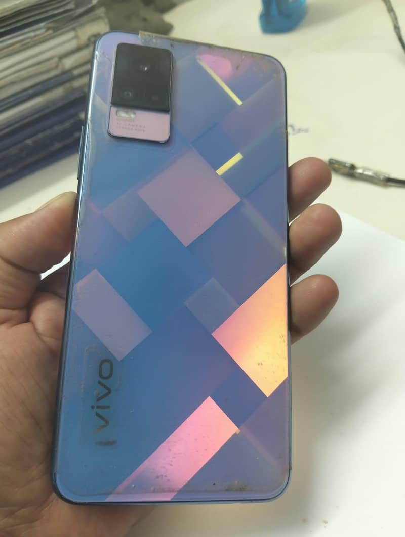 Vivo V21e 1