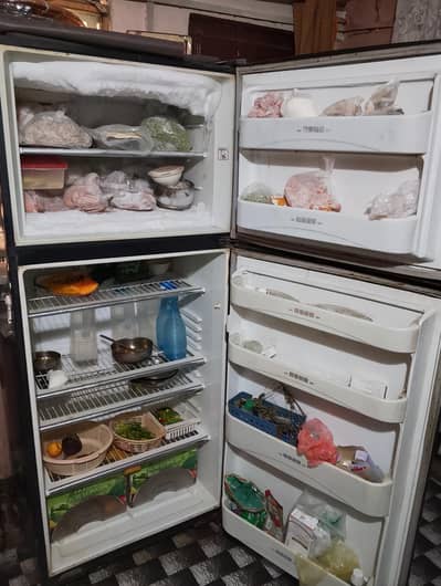 jambo size Dawlance refrigerator