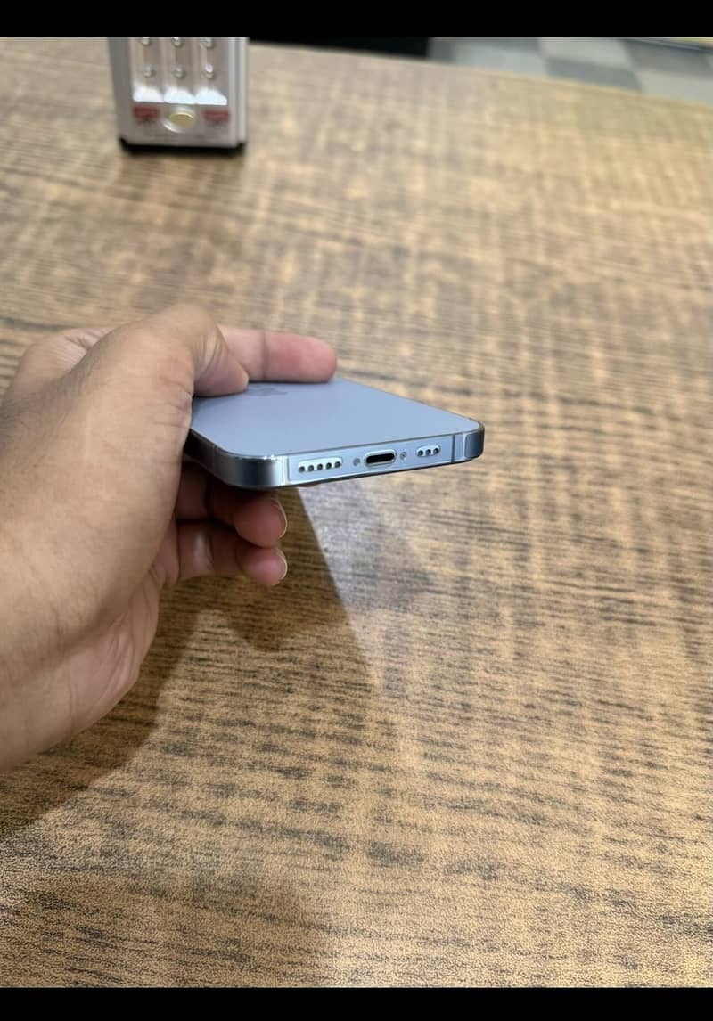 Apple iPhone 13 Pro Max 3