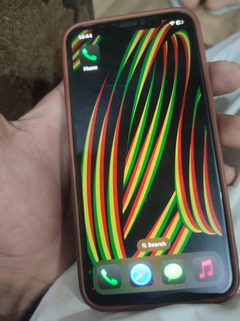 Apple iPhone XS 1
