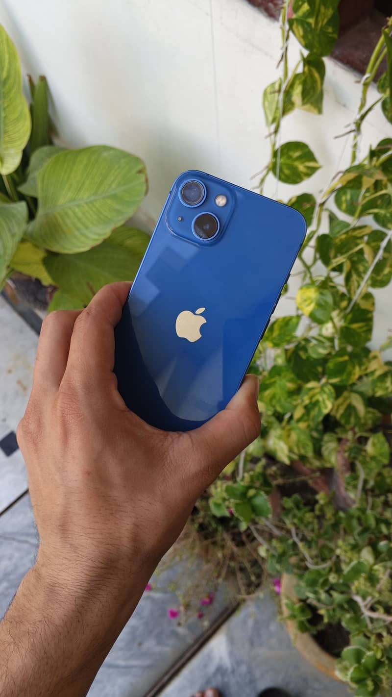 iPhone 13 6