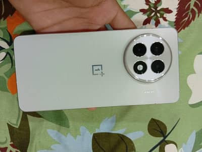 One Plus Ace 5 / 13R