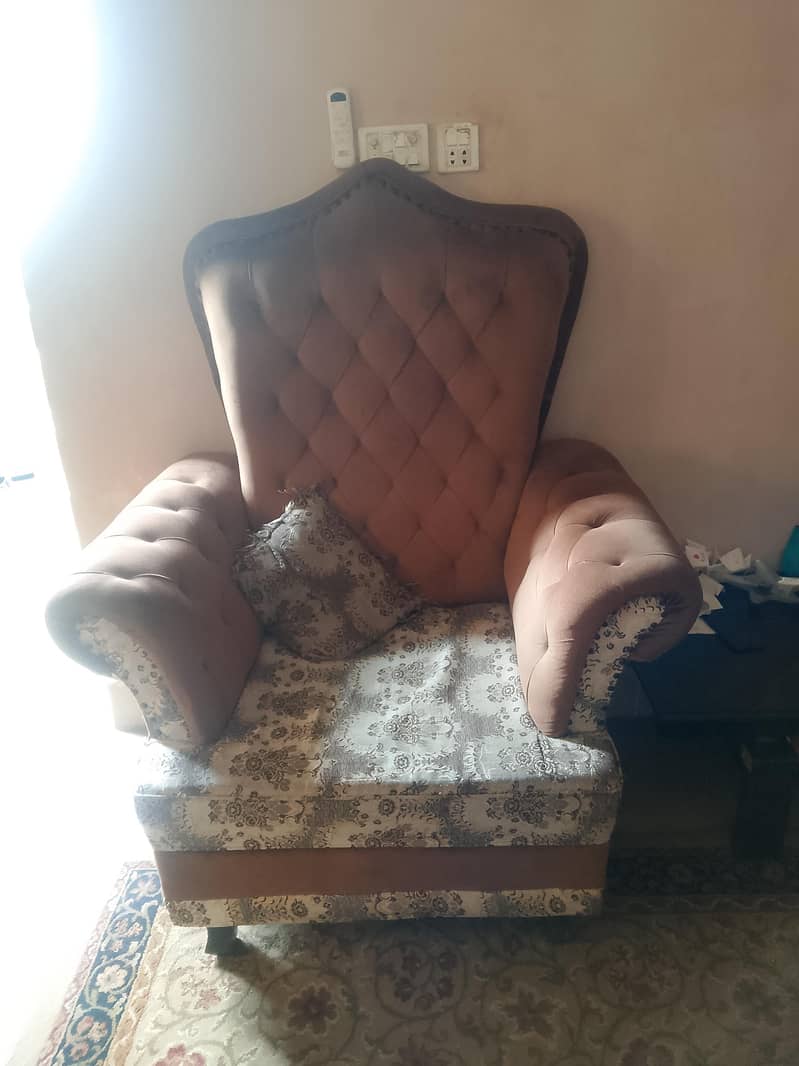 7 seaters 10/10 sofa set 4
