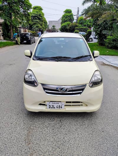 Daihatsu Mira 2012