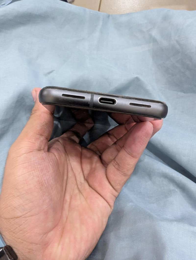 Google Pixel 8 2