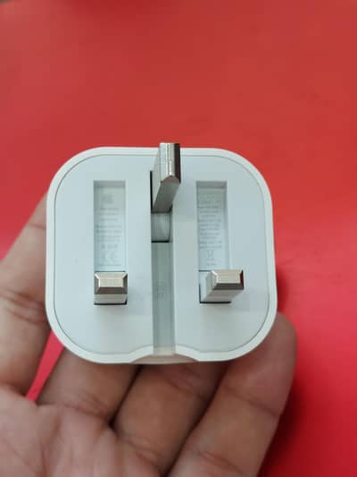 Apple 20W type C Charger 3 pin UK