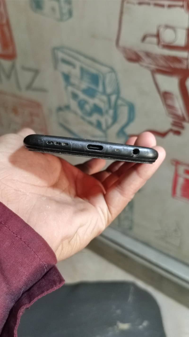 Oppo A76 3