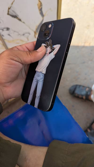 Apple iPhone 13