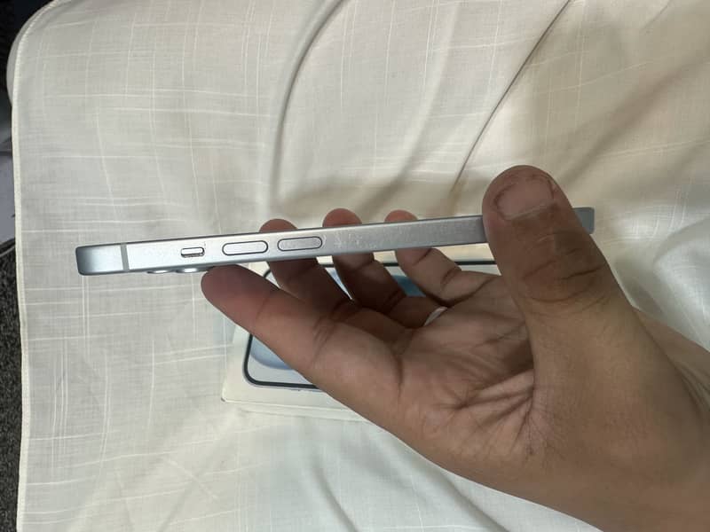 Apple iPhone 15 1